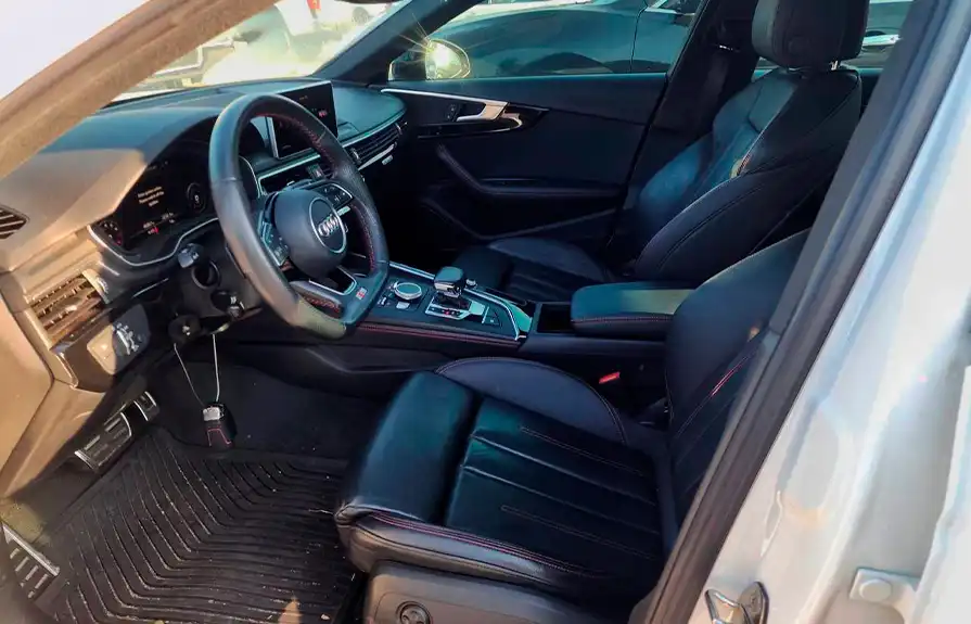 car-image