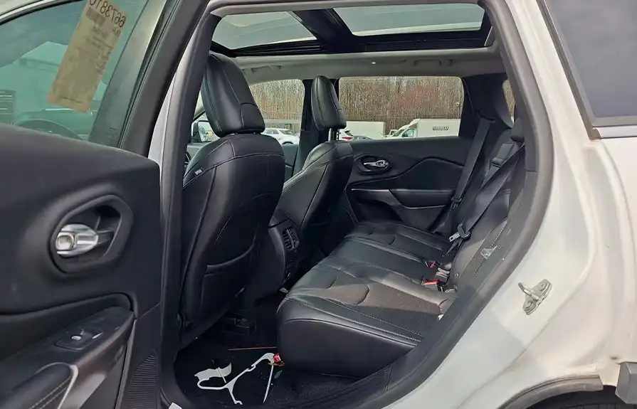 car-image